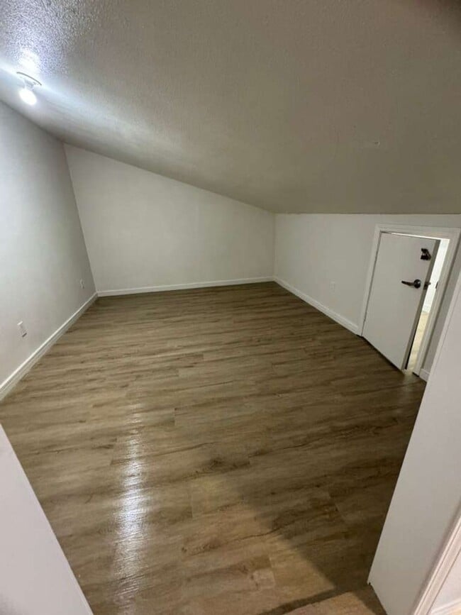 Building Photo - Ready to Move in... Do not miss this house !!!!