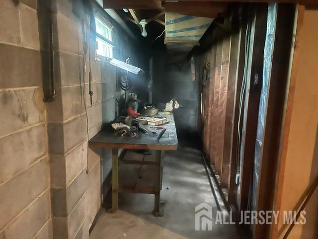 Building Photo - 47 Walnut Ave