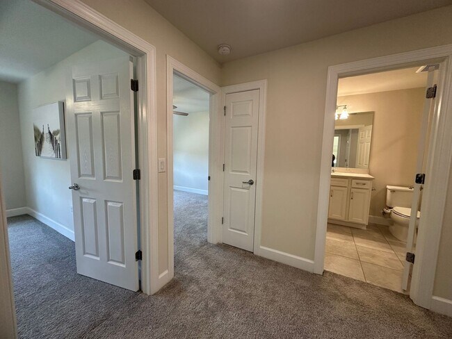 Building Photo - 9074 Bexley Dr