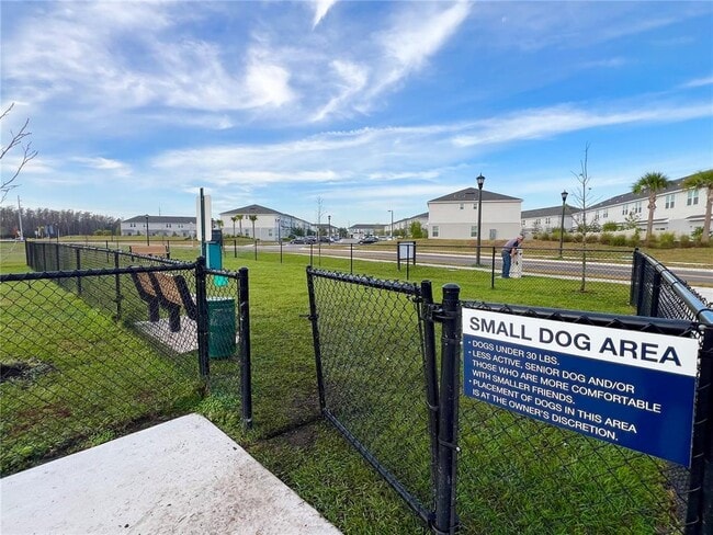 Building Photo - 2008 Viewfinder St