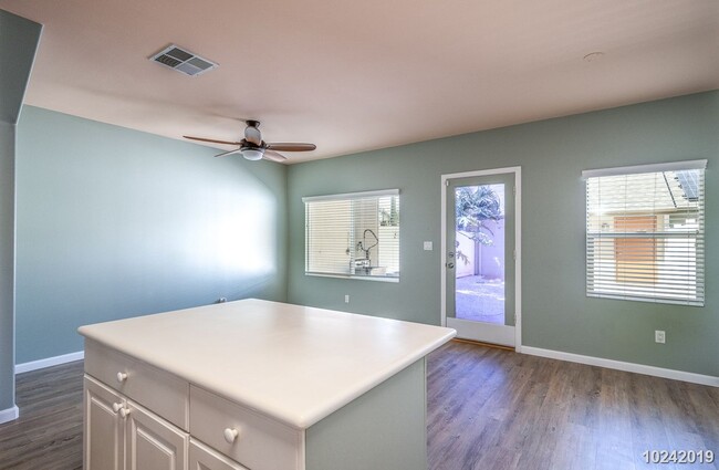 Building Photo - CENTRAL AC 2 bedrooms, 2.5 bath with the 3...