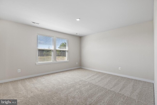 Building Photo - 21 Lyriq Ct