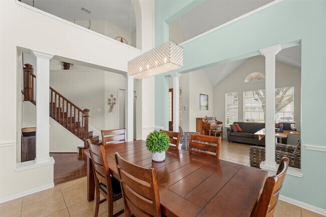 Building Photo - 44 Parkway Pl