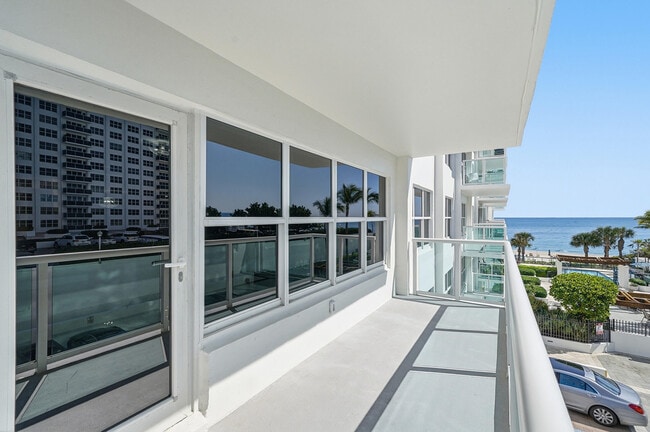Building Photo - 3550 Galt Ocean Dr
