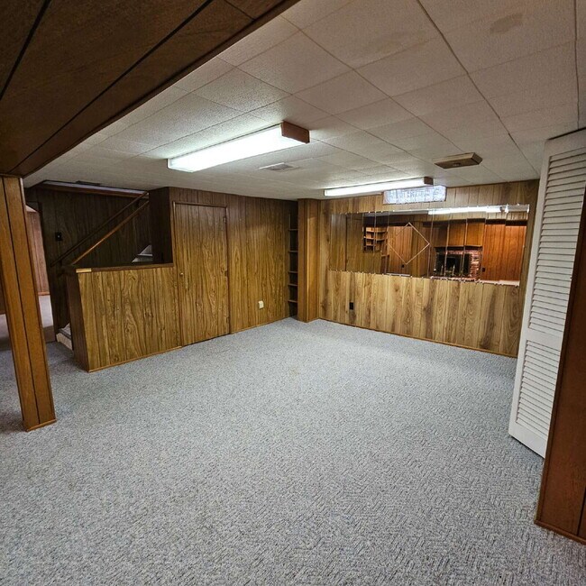 Building Photo - 3BR / 2BA Home in St. Clair Shores w/ Finished Basement, 3-Season Room & 2-Car Garage