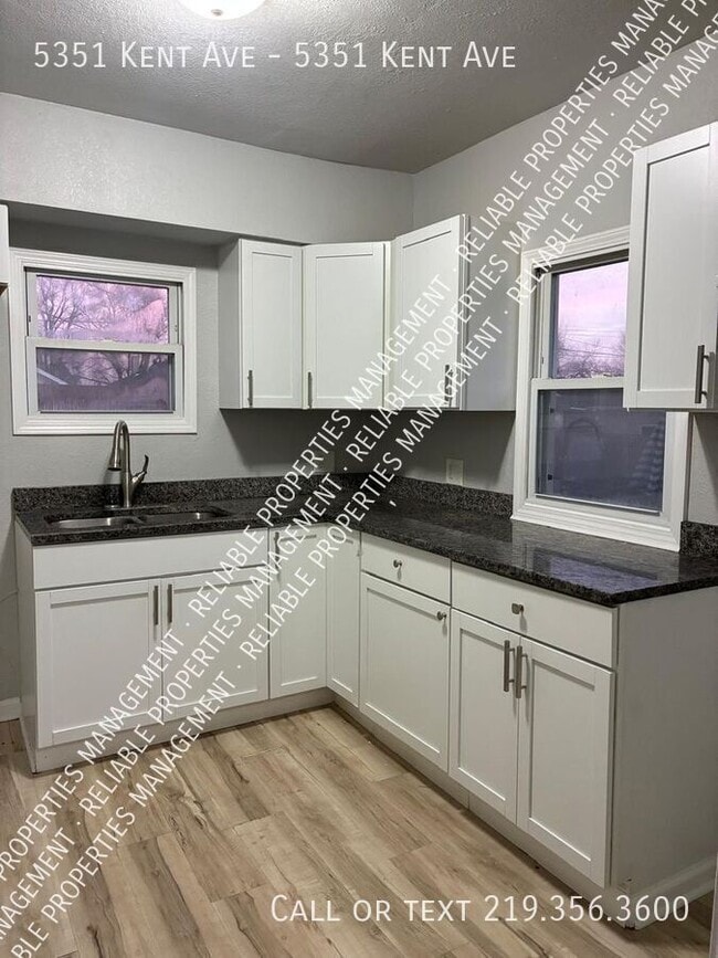 Building Photo - 5351 S Kent Ave