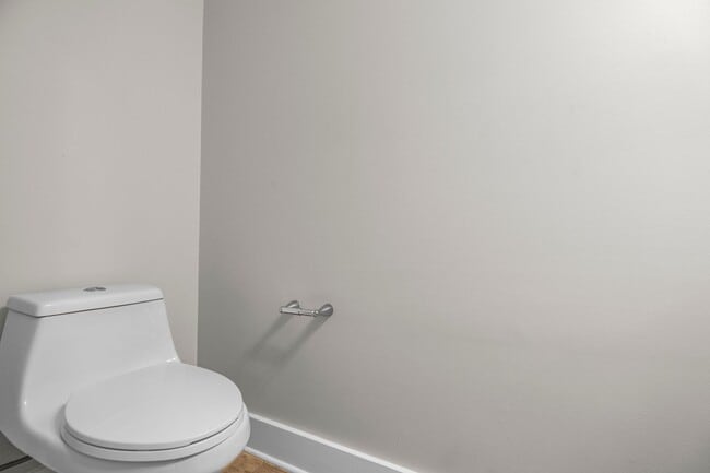 Building Photo - Lovely 1 BR/1.5 BA Condo in Columbia Heights!