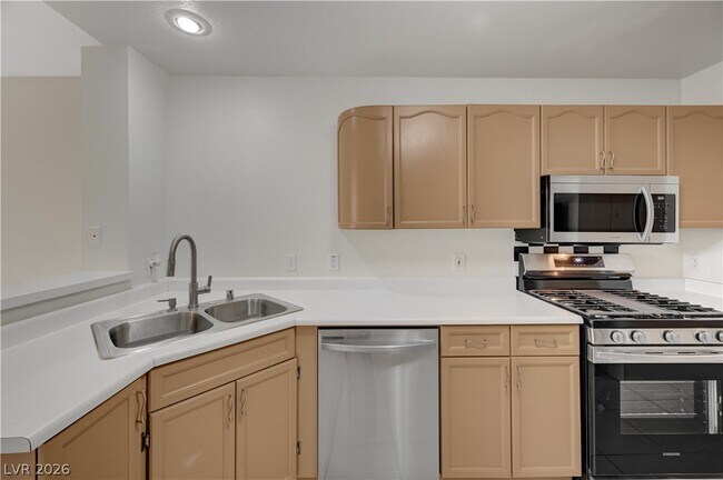 Building Photo - 8039 Teresita Ave