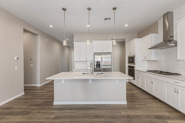 Building Photo - 20108 W Montecito Ave