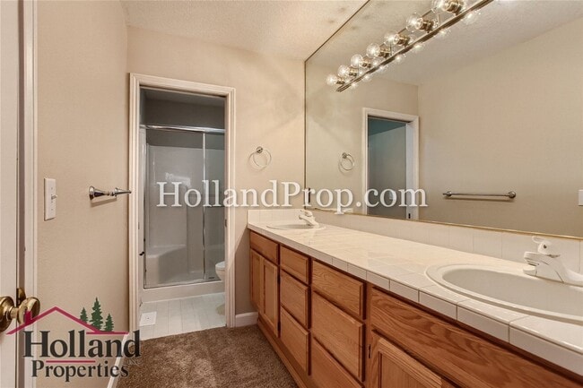Building Photo - Beautiful Single-Family Home with 2-Car Garage in East Hillsboro!