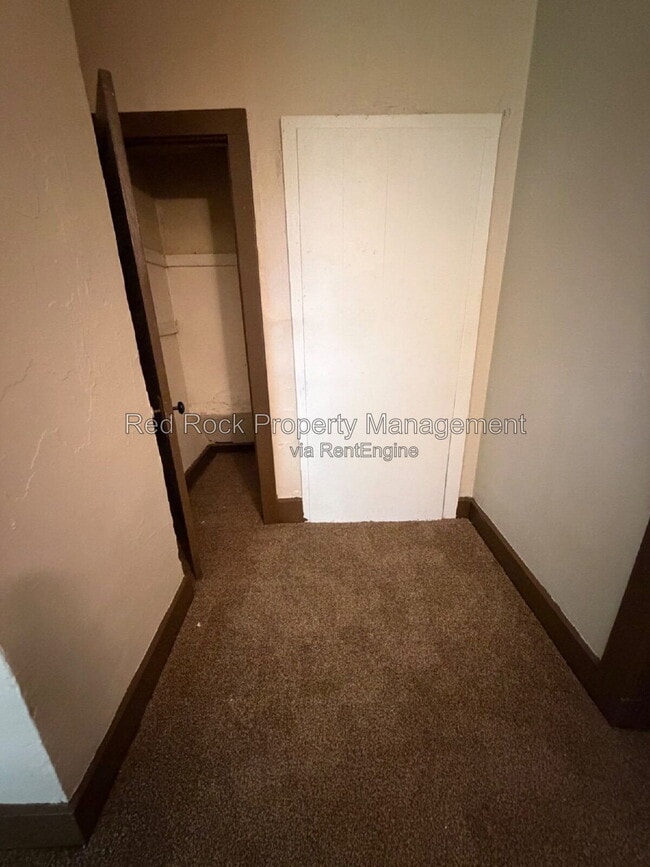 Building Photo - 408 N Jackson St