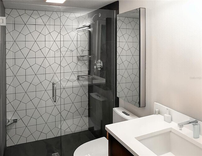 Building Photo - 210 Magnolia Rd