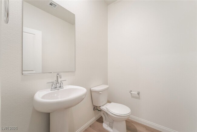 Building Photo - 1027 Gentle Swan