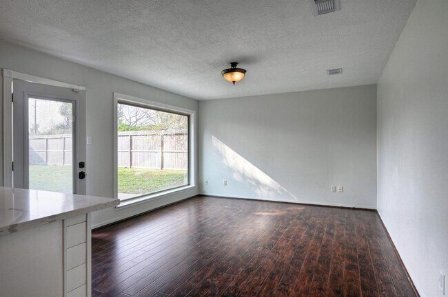 Building Photo - 5103 Temple Bell Dr