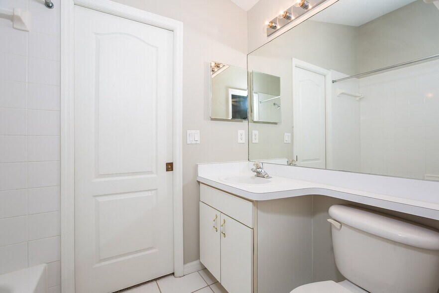 Building Photo - 9027 Egret Cove Cir