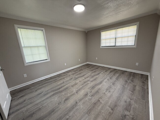 Building Photo - 1537 Boxwood St