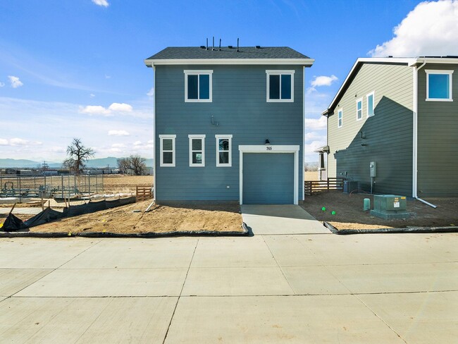 Building Photo - Brand New 3-Bed, 2.5-Bath Home in North Fo...