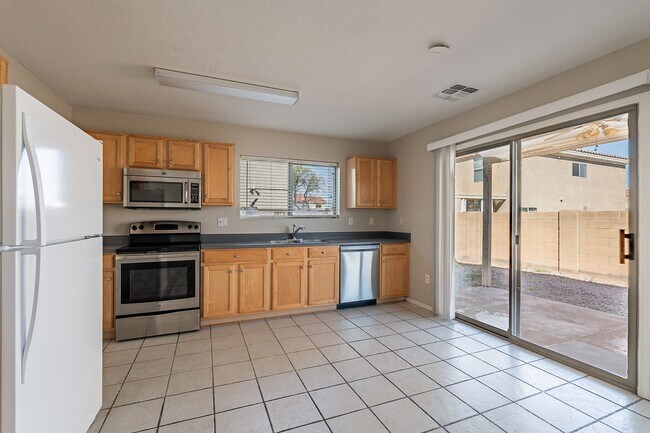Building Photo - Home in Chandler for rent