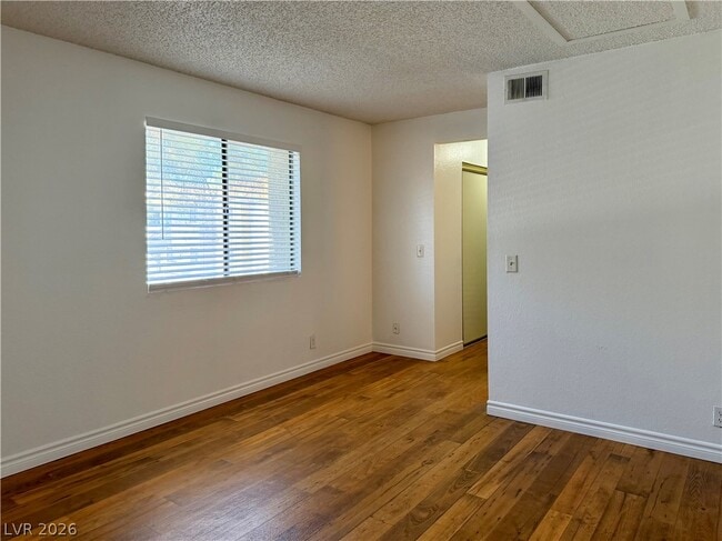 Building Photo - 3151 N Soaring Gulls Dr