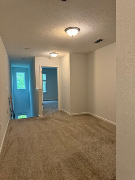 Building Photo - 11160 Minnetta Ct