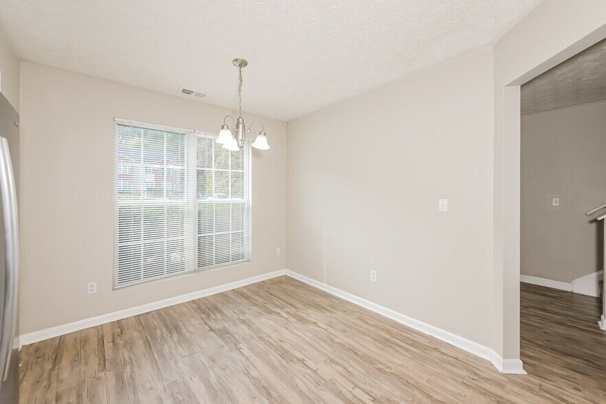 Building Photo - 3915 Waldrop Ln