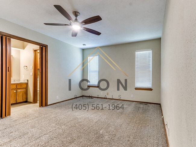 Building Photo - 8804 NW 92nd St