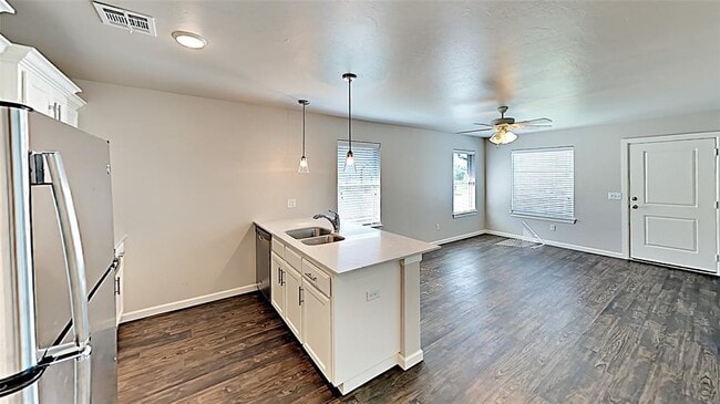 Building Photo - 427 Summit Ridge Dr