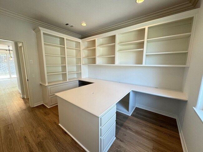 Building Photo - Beautiful Remodeled home in Dos Vientos