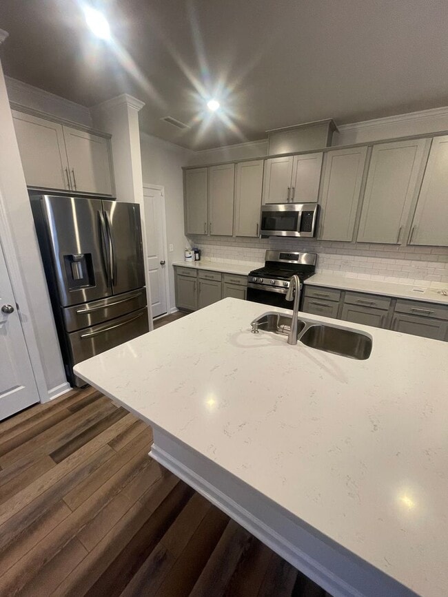 Building Photo - Charming 3 Bedroom Home located in Wake Forest