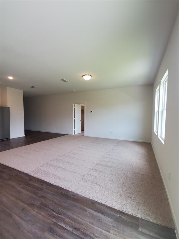 Building Photo - 712 Peach Tree Ln