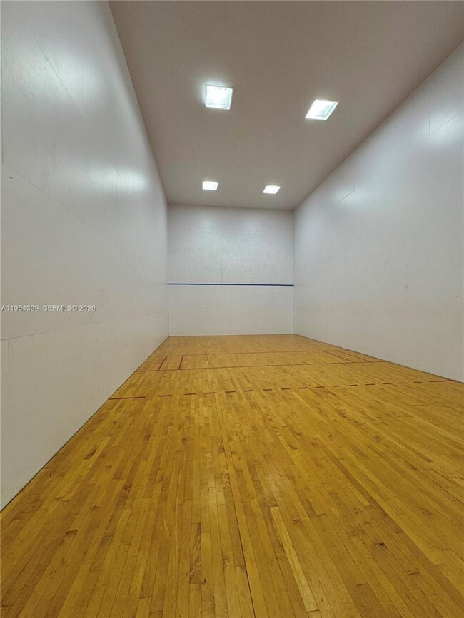 Building Photo - 4808 N State Rd 7