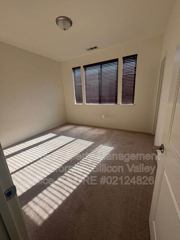 Building Photo - 2712 Ferrara Cir
