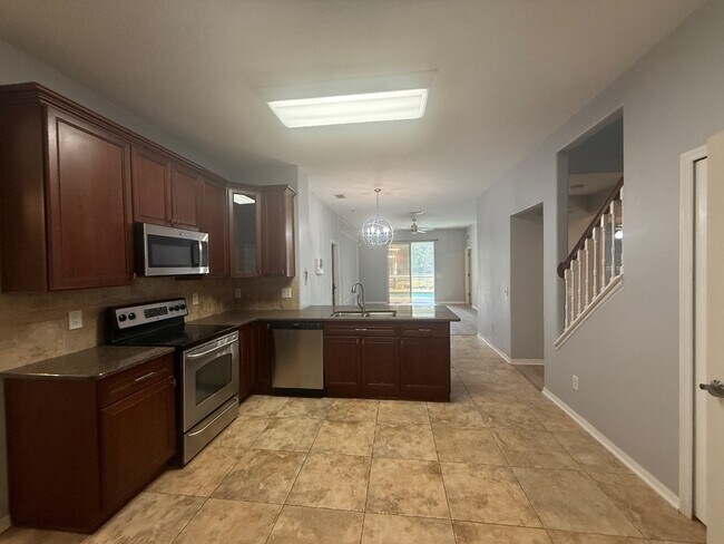 Building Photo - 3004 Downan Point Dr