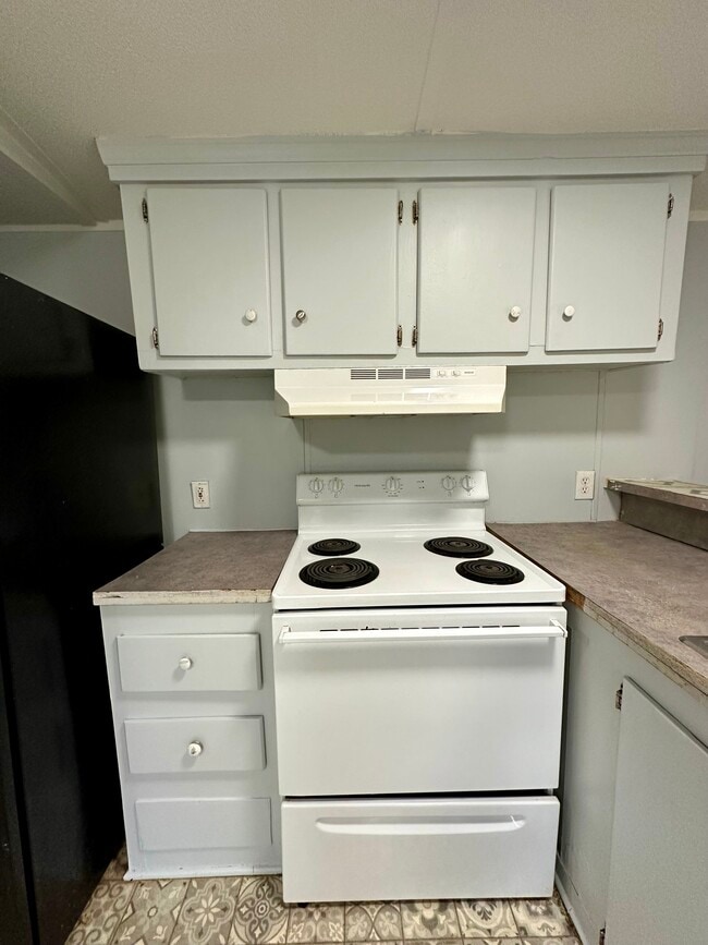 Building Photo - 650 Rices Creek Rd