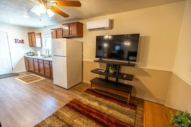 Building Photo - 27038 E Lucia Dr