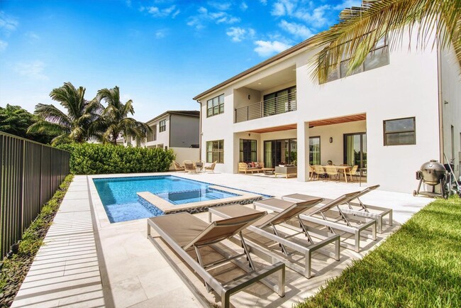 Building Photo - 17046 Wandering Wave Ave