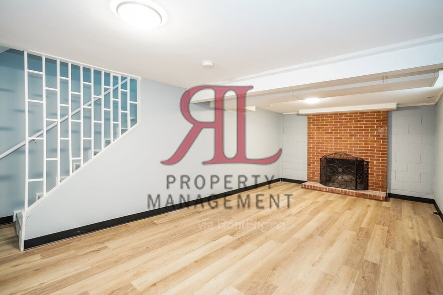 Building Photo - 3501 Woodlawn Ave