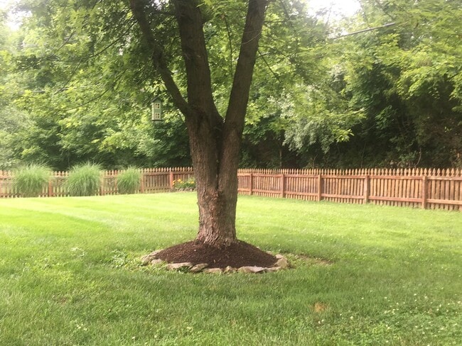 Building Photo - Beautiful 3Bd/2.5 Bath Goshen Woods Property