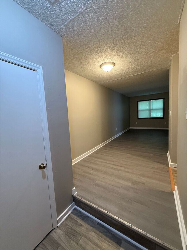 Building Photo - One bedroom, 1 bath condo in Durham