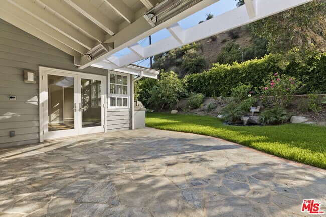 Building Photo - 1277 N Norman Pl