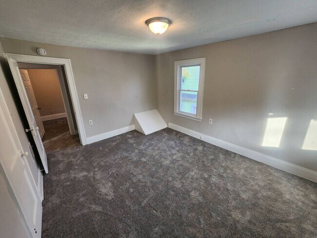 Building Photo - Beautiful 3-Bedroom Home for Rent – Perfect for Families!