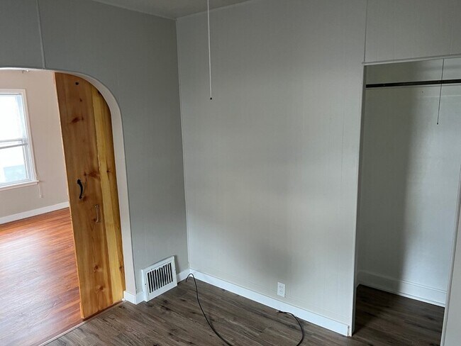 Building Photo - 2012 Madison St