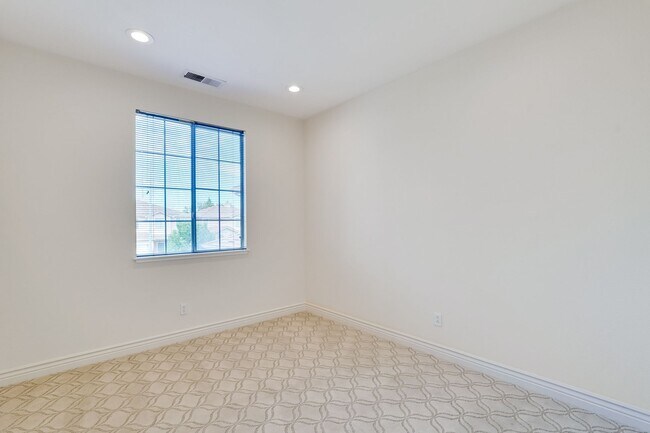 Building Photo - Luxury 5BR North San Jose Home | 2,680 Sq. Ft. | Minutes to BART, Levi's Stadium & Silicon Valley...