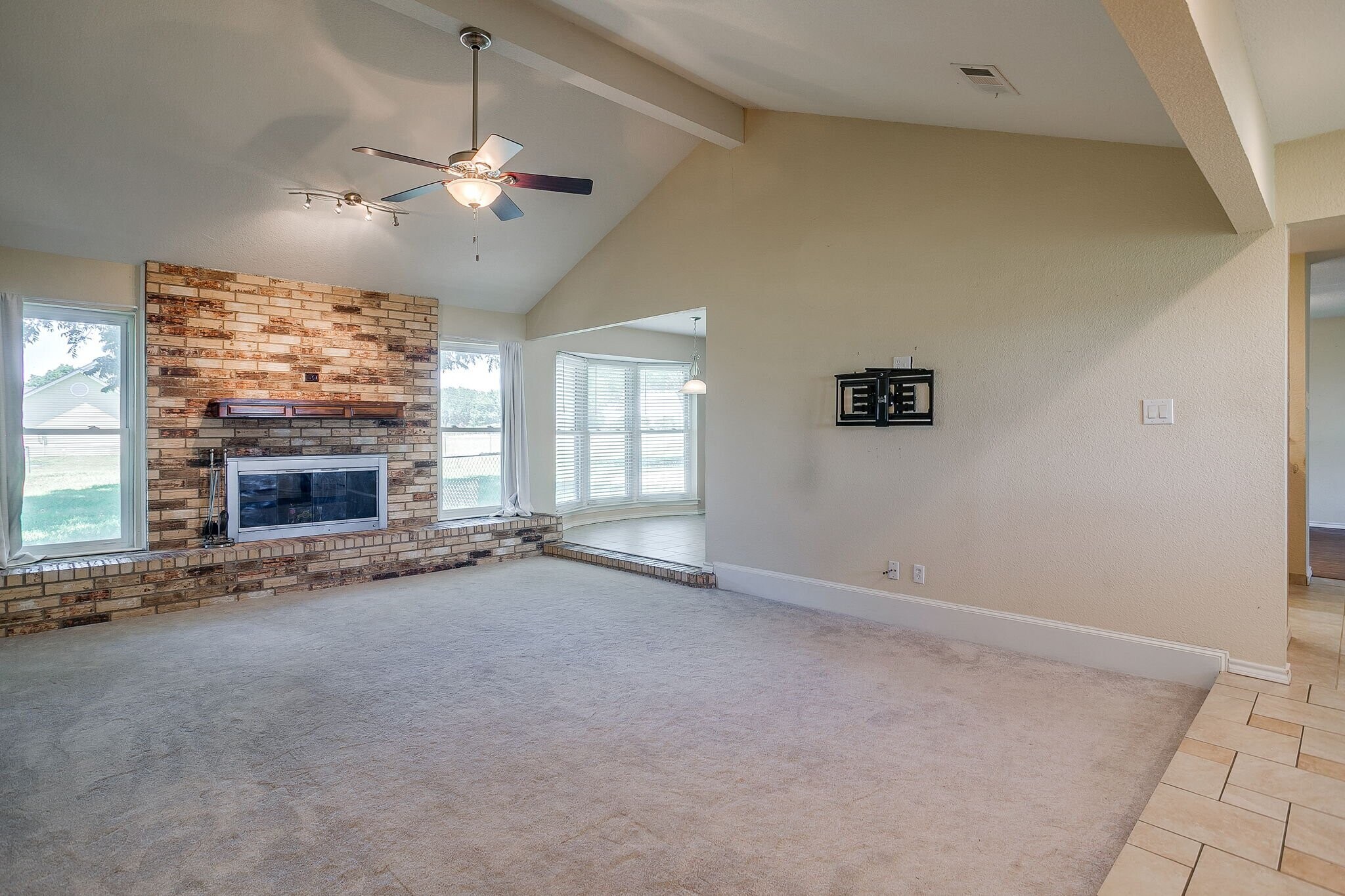 Building Photo - 1804 Impala Dr
