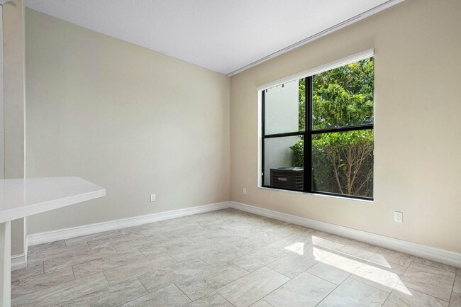 Building Photo - 10210 Akenside Dr