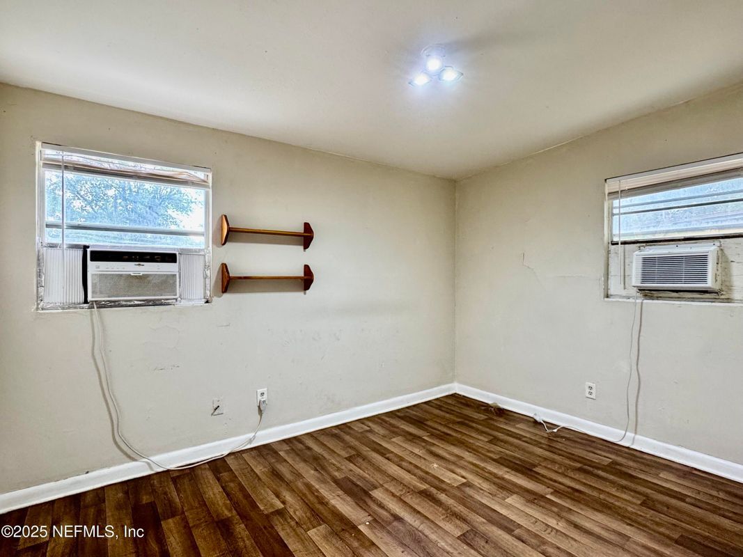 Building Photo - 1859 Doyon Ct