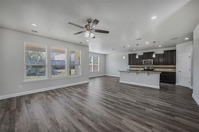 Building Photo - 16300 Copper Ellis Trace