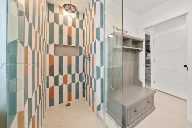 Building Photo - 151 NE 43rd St