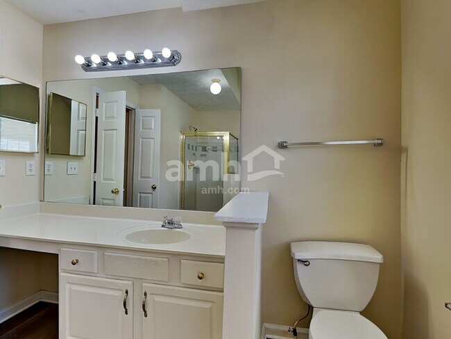 Building Photo - 3548 Grovecrest Way