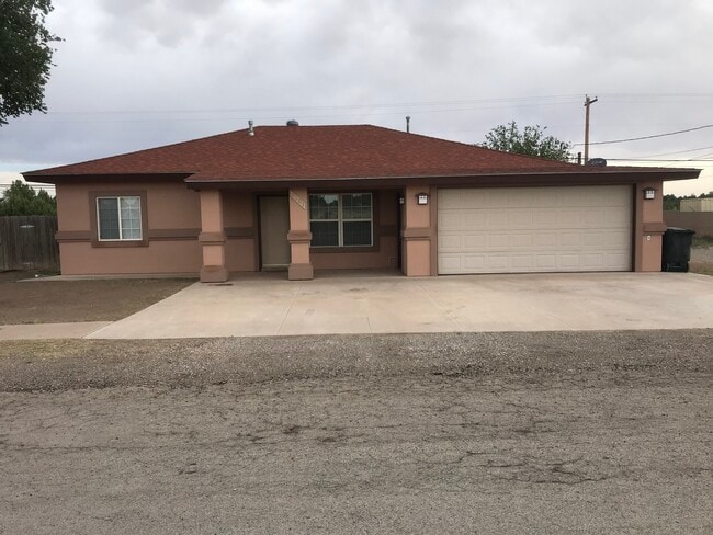 Building Photo - 2601 W 3rd St